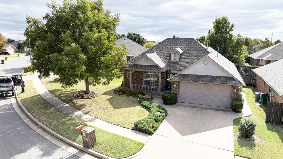 17521 Zinc, Edmond, OK à vendre - Photo principale - Image 1 de 1