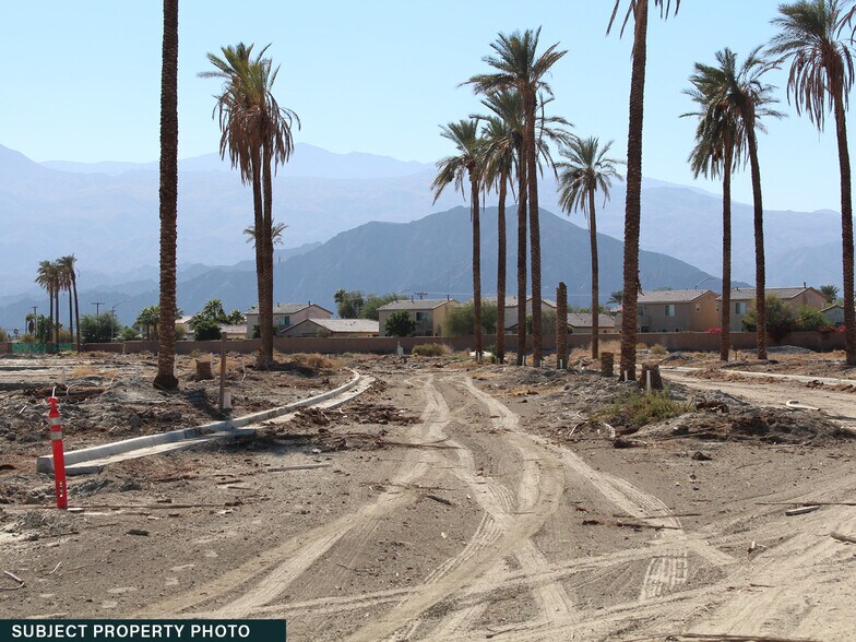 Monroe, Indio, CA à vendre - Photo du bâtiment - Image 3 de 3