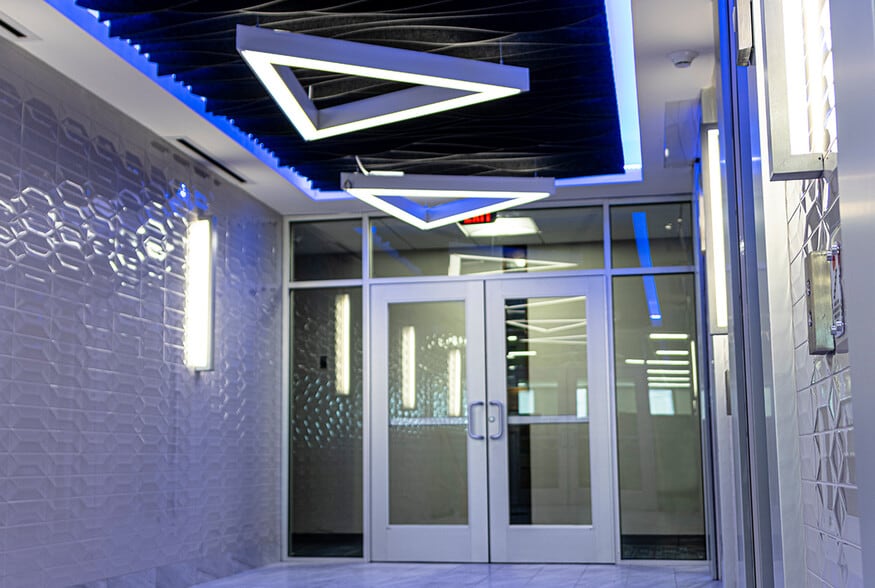 220 SE 6th Ave, Topeka, KS for sale - Building Photo - Image 1 of 4