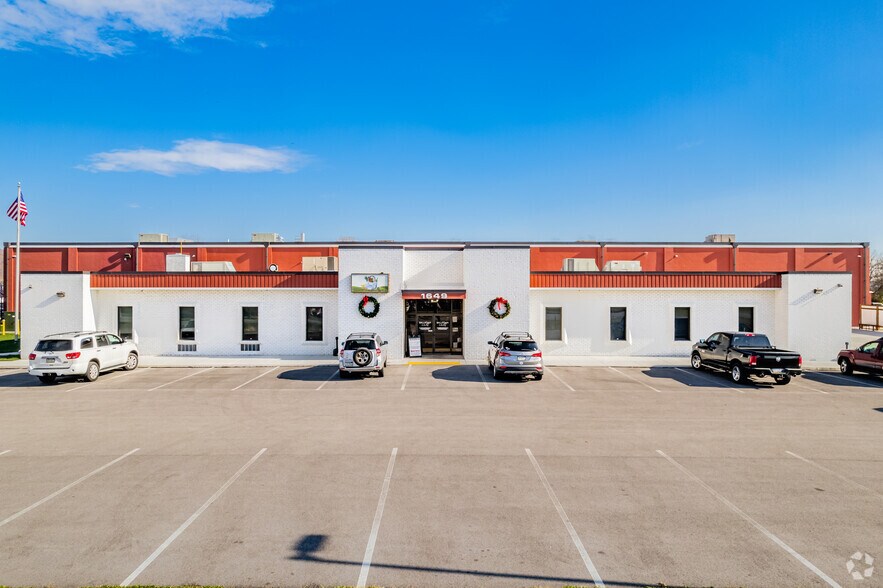 1649 Broadway, Hanover, PA à vendre - Photo du bâtiment - Image 3 de 5
