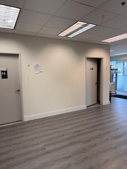 2455 W Cheyenne Ave, North Las Vegas, NV for lease - Building Photo - Image 2 of 32