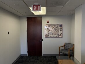 51 Monroe St, Rockville, MD à louer Photo intérieure- Image 2 de 13