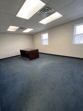 416 E Roosevelt Rd, Wheaton, IL for lease Interior Photo- Image 2 of 3