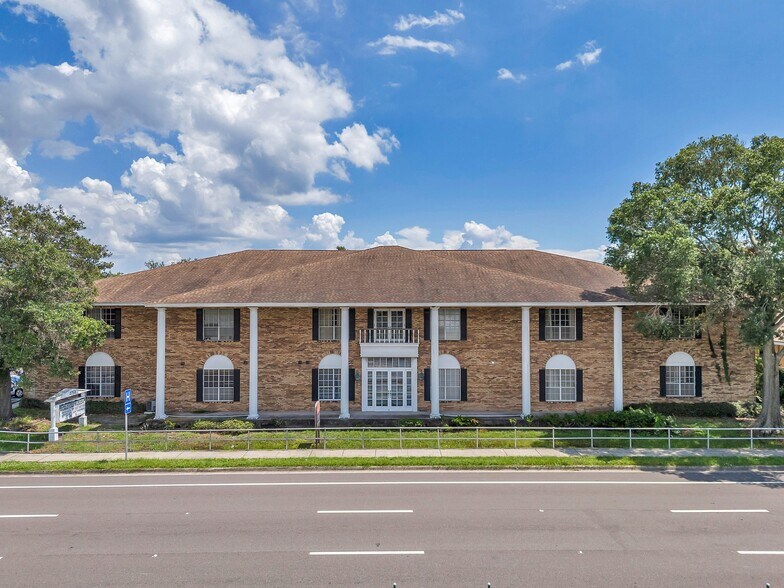 2753 State Rd 580, Clearwater, FL à vendre - Photo du bâtiment - Image 2 de 8