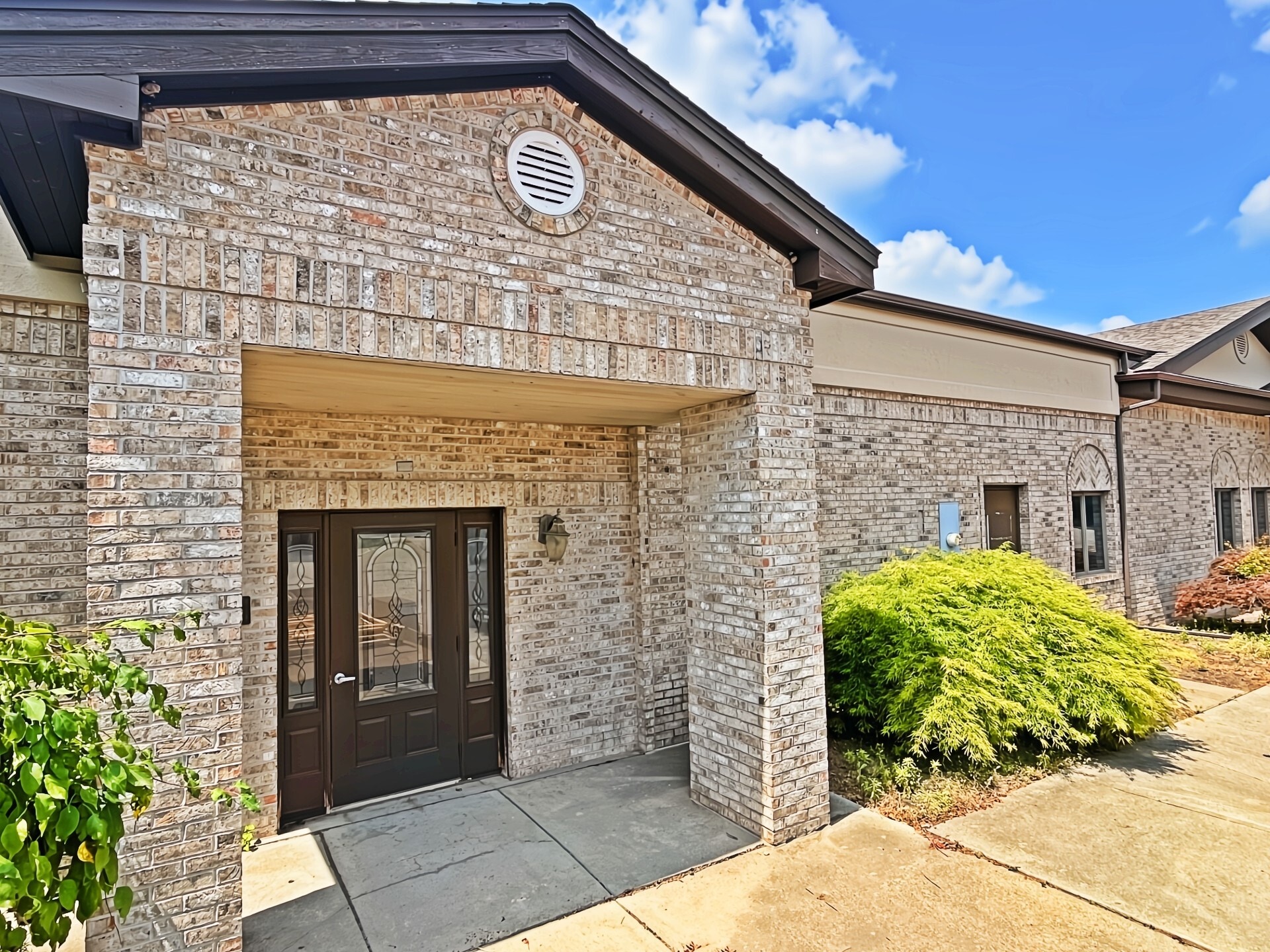 2860 Jolly Rd, Okemos, MI for lease Interior Photo- Image 1 of 7