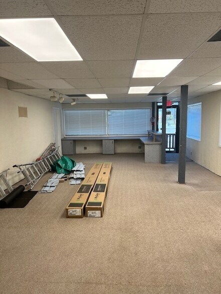 562 N Ridgewood Ave, Daytona Beach, FL for lease - Building Photo - Image 2 of 6