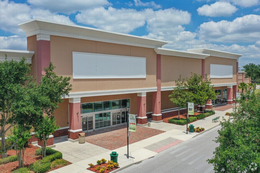 6105 Wesley Grove Blvd, Wesley Chapel, FL à louer - Photo principale - Image 2 de 5