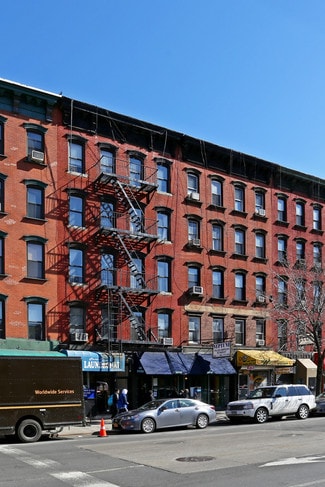 Plus de détails pour 194 First Ave, New York, NY - Commerce de détail à louer