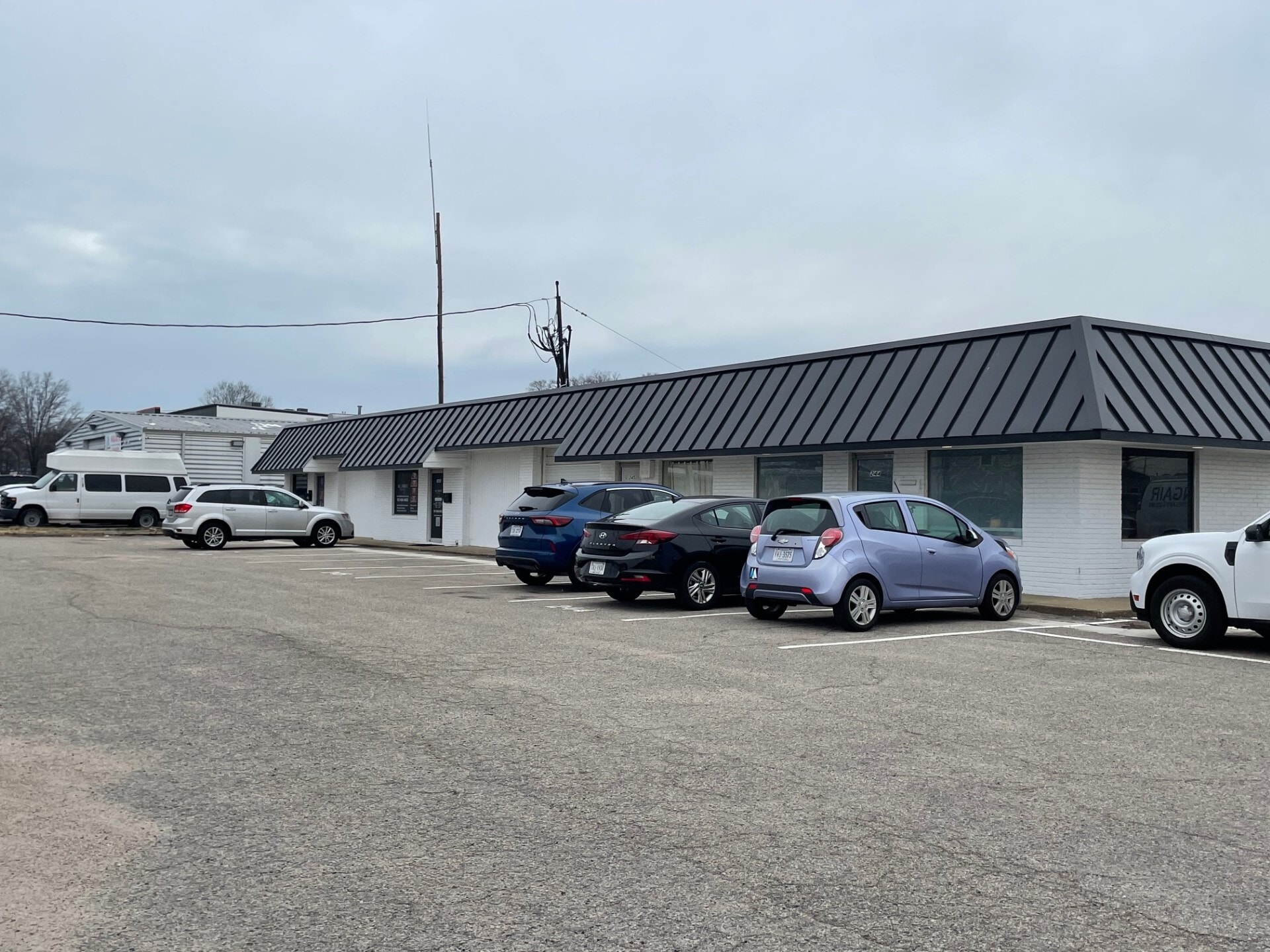 247 Jersey Ave, Virginia Beach, VA for lease Building Photo- Image 1 of 5