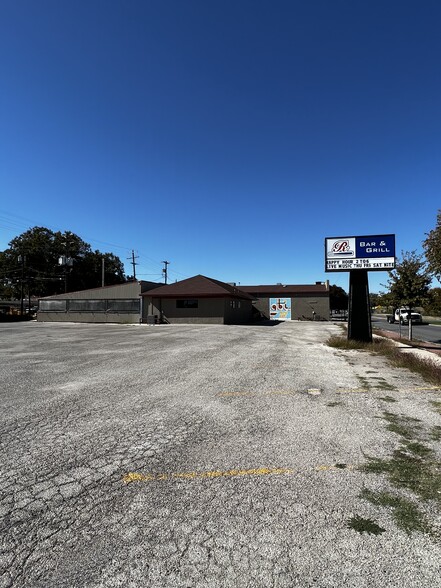 721 S 1st St, Abilene, TX à vendre - Photo du bâtiment - Image 1 de 1