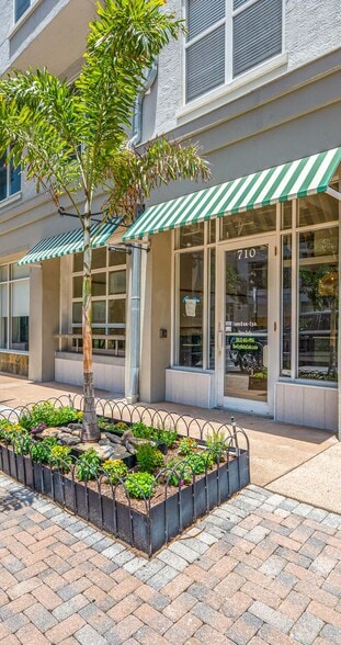 708 Harbour Post Dr, Tampa, FL for lease - Building Photo - Image 3 of 4