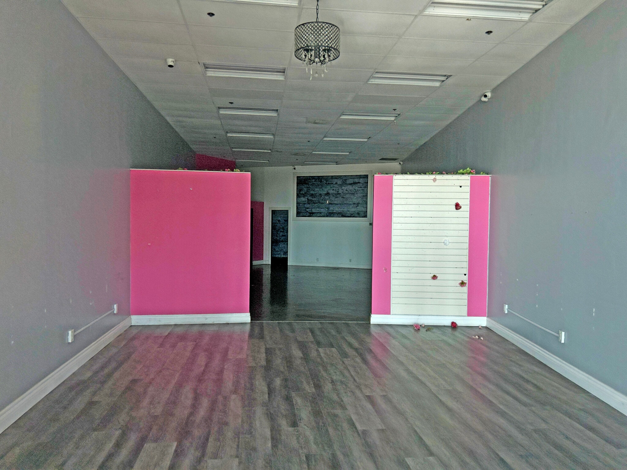 8032 Limonite Ave, Riverside, CA for lease Building Photo- Image 1 of 1