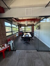 151 E 10th Ave, Conshohocken, PA à louer Photo intérieure- Image 2 de 17