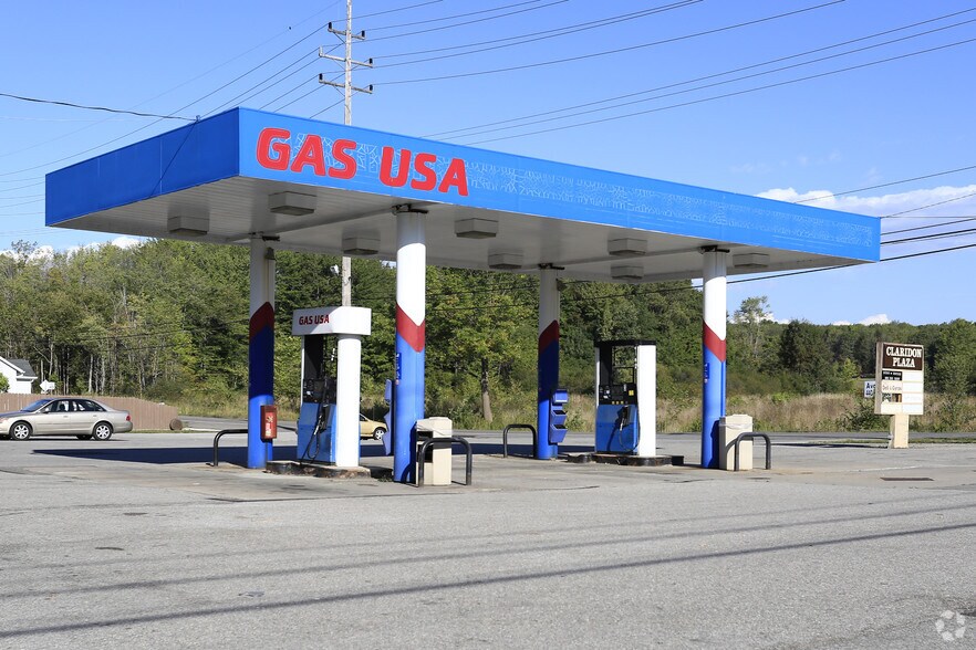 12797 Mayfield Rd, Chardon, OH à louer - Photo du bâtiment - Image 2 de 6