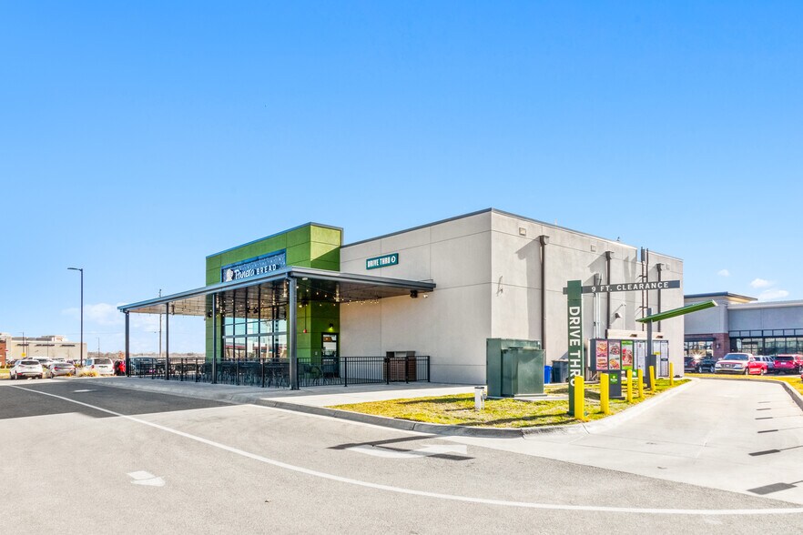 2901 N Maize Rd, Wichita, KS à vendre - Photo du bâtiment - Image 2 de 6