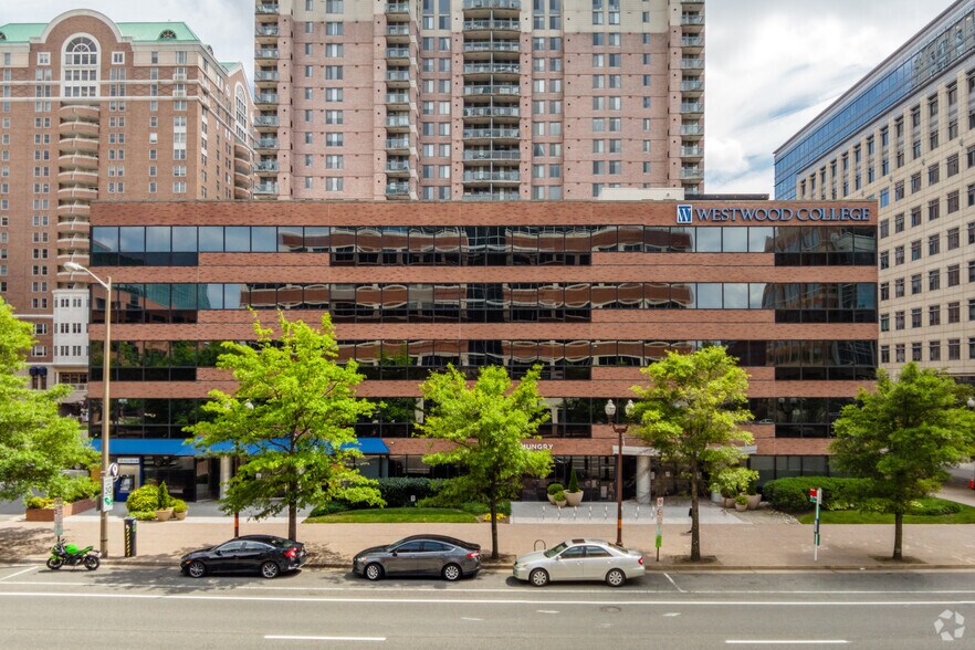 4420 N Fairfax Dr, Arlington, VA à louer - Photo du bâtiment - Image 2 de 12