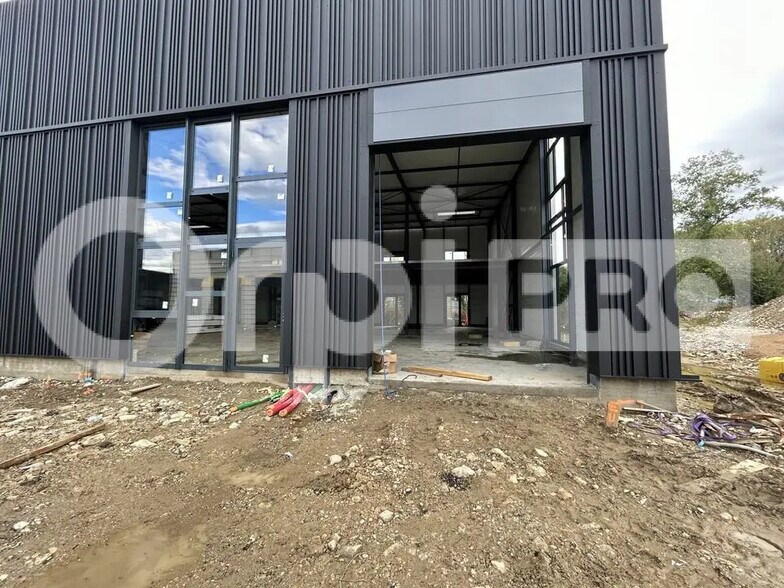Flex in Trévoux for lease - Construction Photo - Image 3 of 4