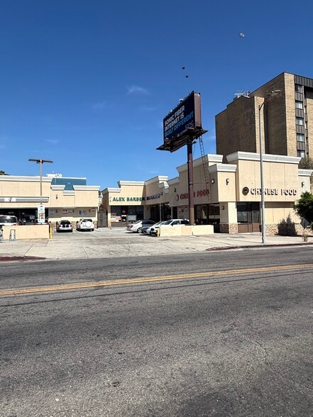5070-5076 W Sunset Blvd, Los Angeles, CA à louer - Photo du bâtiment - Image 3 de 3