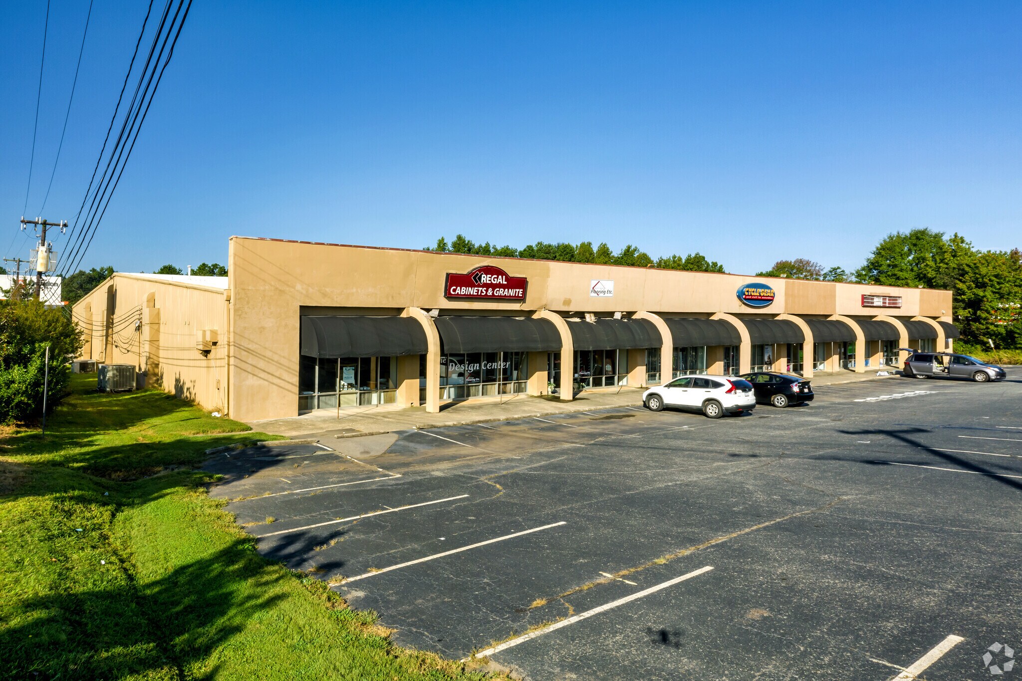 11328 E Independence Blvd, Matthews, NC à louer Photo principale- Image 1 de 2