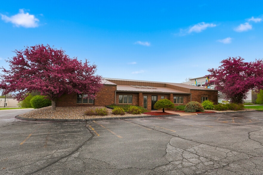 3201 E Center St, Warsaw, IN for sale - Building Photo - Image 3 of 52