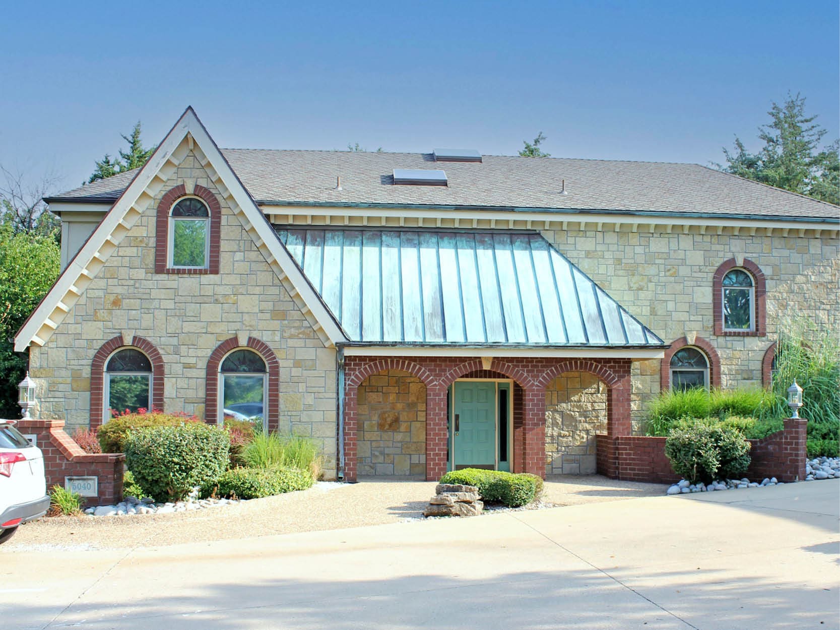 5040 Bob Billings Pky, Lawrence, KS for lease Building Photo- Image 1 of 4