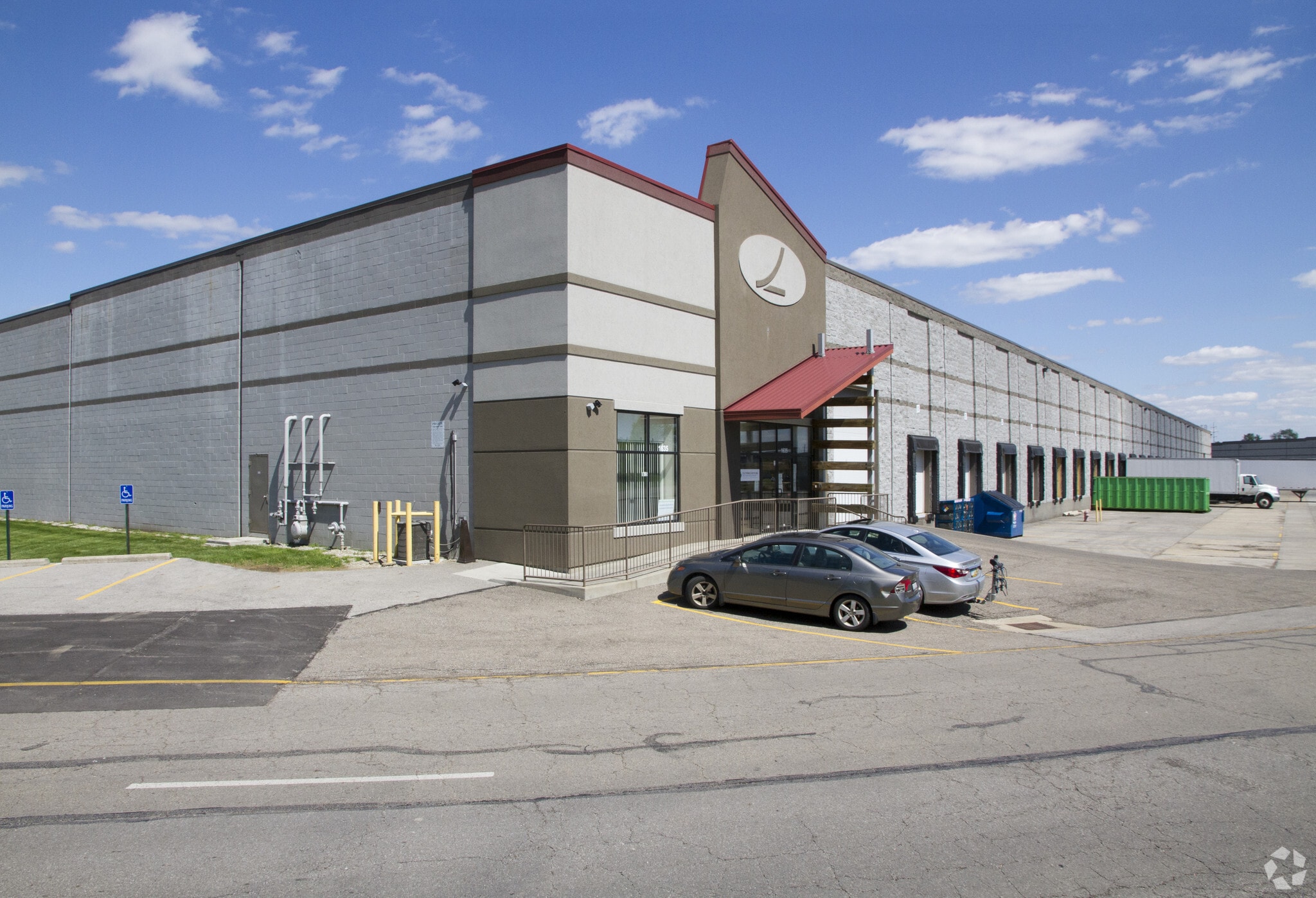 1635 Watkins Rd, Columbus, OH for lease Primary Photo- Image 1 of 9