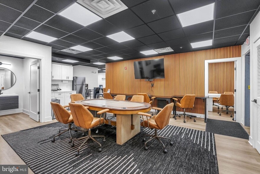 160-164 N 2nd St, Philadelphia, PA for sale - Building Photo - Image 3 of 17