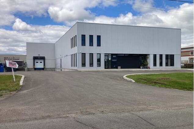 920 Rue Du Ferblantier, Lévis, QC for sale Primary Photo- Image 1 of 1