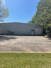105 Peach State Ct, Tyrone, GA for lease Building Photo- Image 1 of 2
