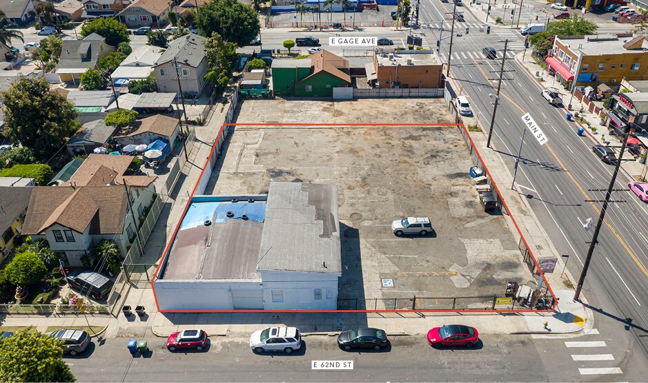 110 E 62nd St, Los Angeles, CA à louer - Photo du bâtiment - Image 3 de 45