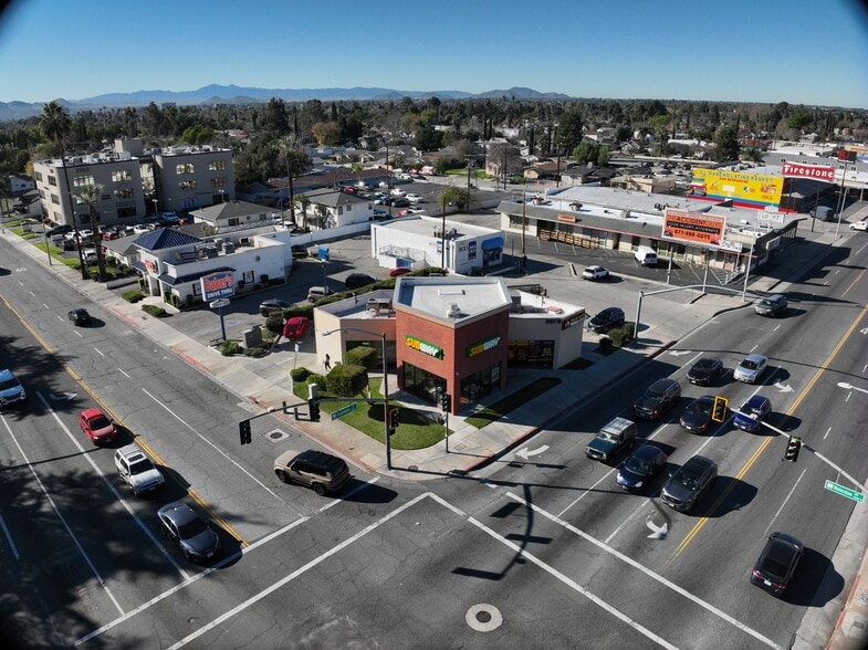 N Waterman Ave & E Highland Ave portefeuille de 3 propriétés à vendre sur LoopNet.ca - Communauté Matterport - Image 3 de 27