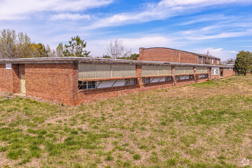 850 Chester Ave, Great Falls, SC à vendre - Photo du bâtiment - Image 3 de 3