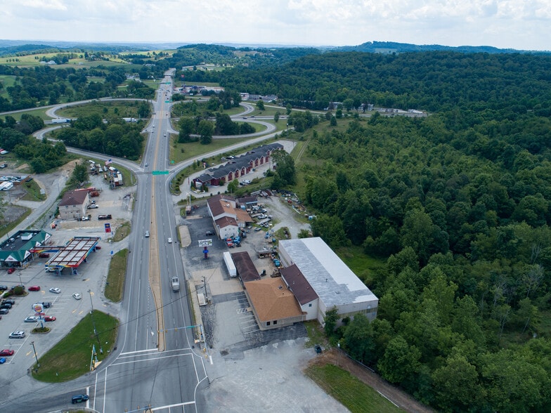 201 Pfile Ln, Belle Vernon, PA for sale - Building Photo - Image 1 of 12