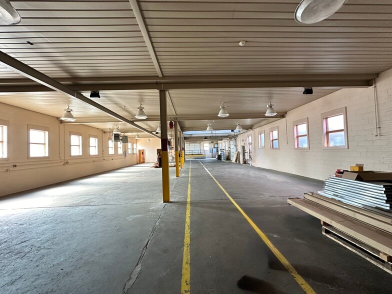 330 Fayette Ave, Mamaroneck, NY for lease - Building Photo - Image 2 of 5