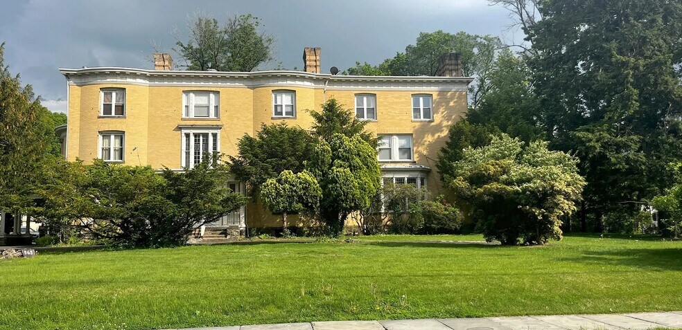 543-573 W 8th St, Plainfield, NJ à vendre - Photo du bâtiment - Image 1 de 14