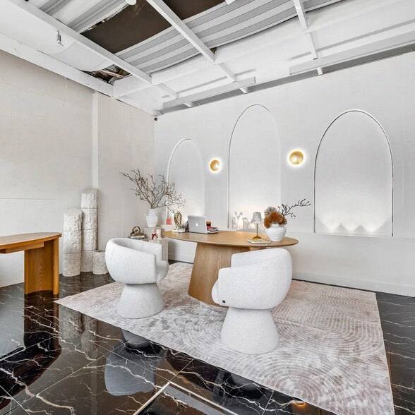 707 Forest Rd, Bexley for sale - Interior Photo - Image 2 of 11