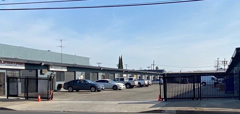 15922 Strathern St, Van Nuys, CA à louer - Photo du bâtiment - Image 2 de 8
