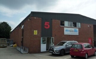 Plus de détails pour Deadbrook Ln, Aldershot - Industriel à louer