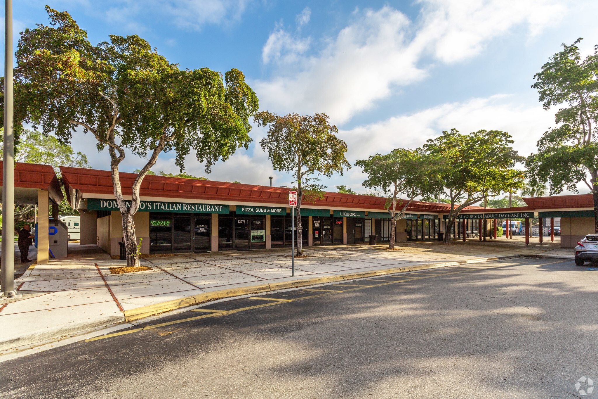 13905-13975 NW 67th Ave, Miami Lakes, FL à louer Photo principale- Image 1 de 19