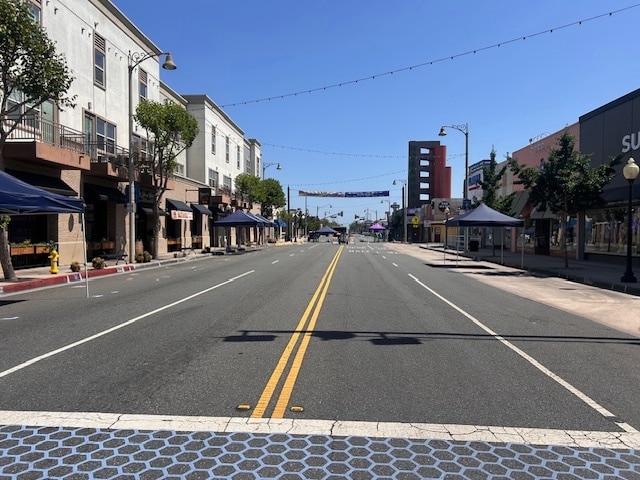 16641 Bellflower Blvd, Bellflower, CA for sale - Building Photo - Image 2 of 9