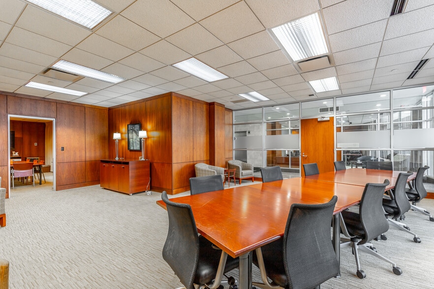 811 Broad St, Chattanooga, TN for lease - Interior Photo - Image 3 of 19