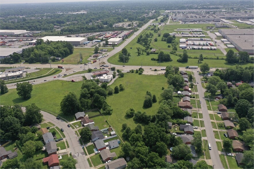 5002 Shepherdsville Rd, Louisville, KY for lease - Building Photo - Image 3 of 6