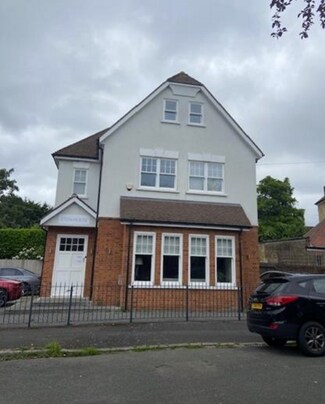 Plus de détails pour Portsmouth Rd, Esher - Commerce de détail à louer