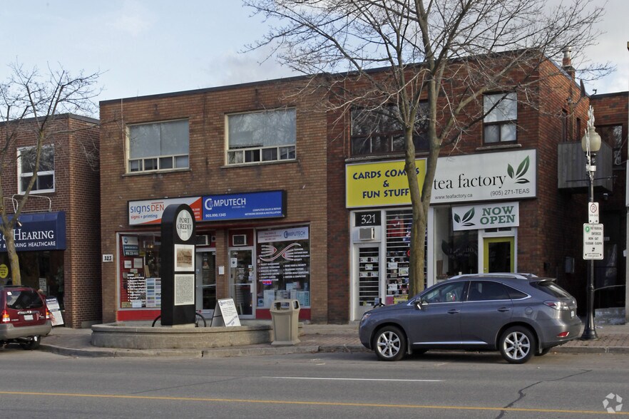 321 Lakeshore Rd E, Mississauga, ON à vendre - Photo du bâtiment - Image 2 de 4