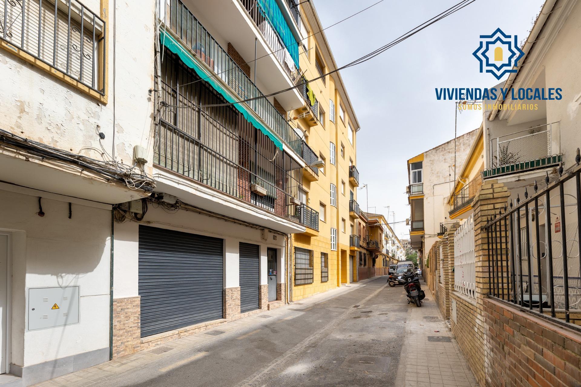 Calle Gras y Granollers, 16, Granada, Granada for sale Building Photo- Image 1 of 16