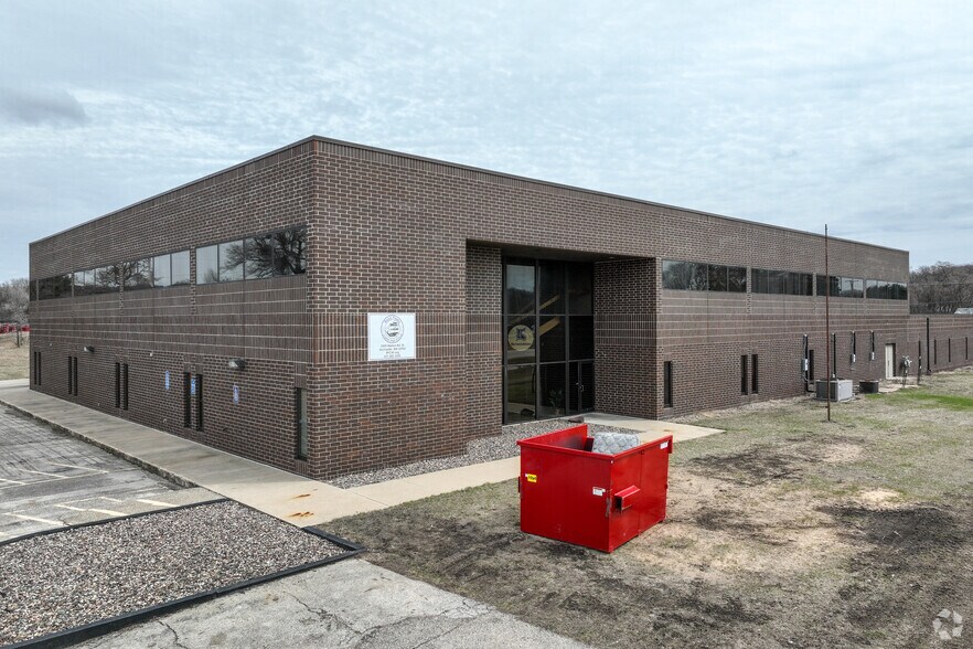 2450 Marion Rd SE, Rochester, MN for sale - Primary Photo - Image 1 of 46