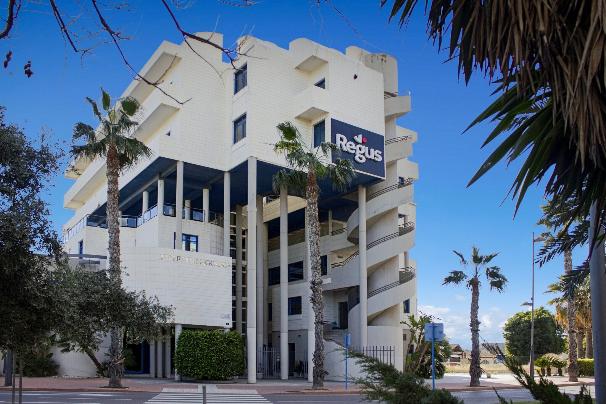 Av. Perfecto Palacio de la Fuente, 1, Alicante, Alicante for lease Primary Photo- Image 1 of 2