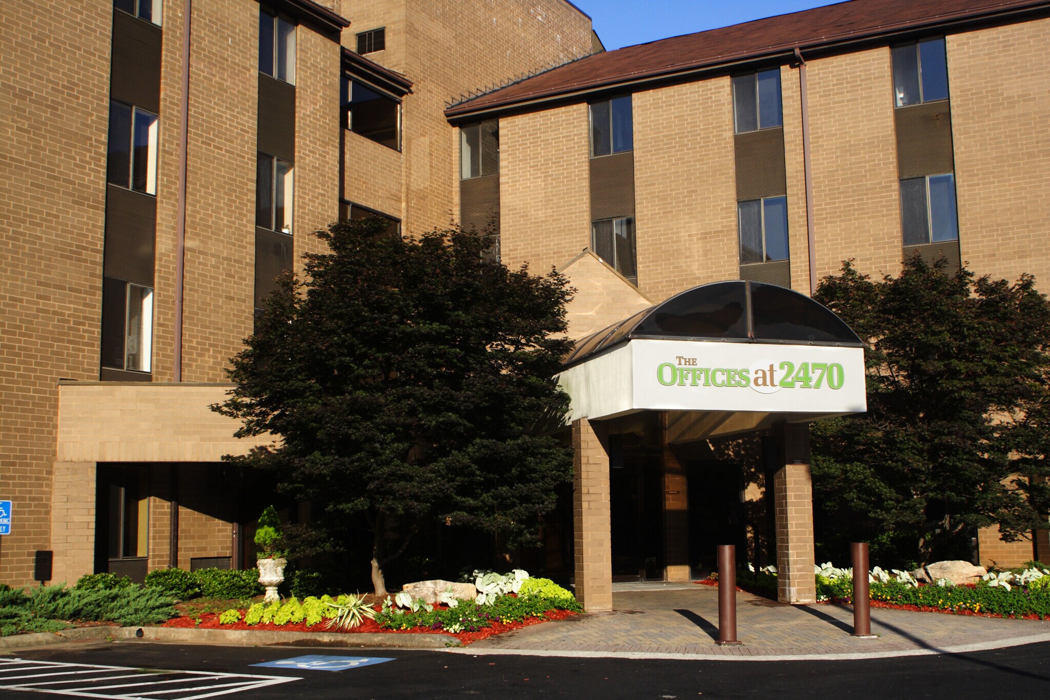 2470 Windy Hill Rd SE, Marietta, GA à louer Photo du bâtiment- Image 1 de 11