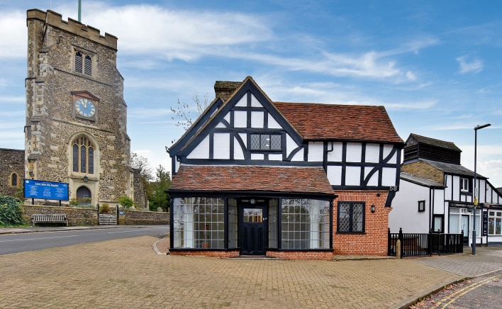 58 High St, Pinner for lease Primary Photo- Image 1 of 6