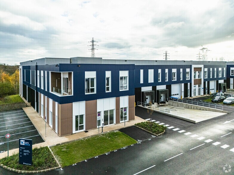 91 Avenue Paul Langevin, Moissy-Cramayel à louer - Photo du bâtiment - Image 2 de 2